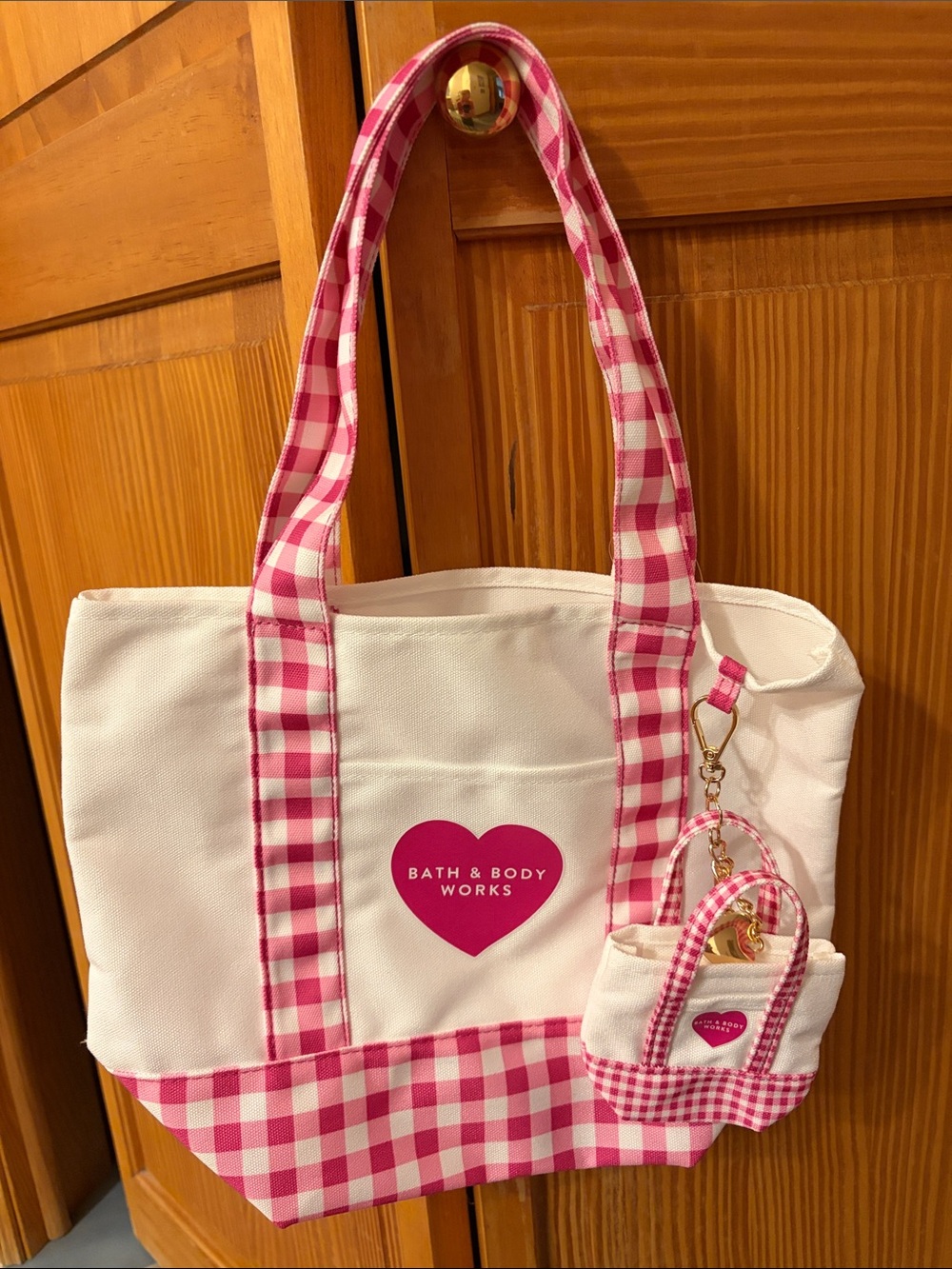 Bath & Body Works Pink Gingham Tote Bag NWT With Mini Tote Keychain - Picture 2 of 2